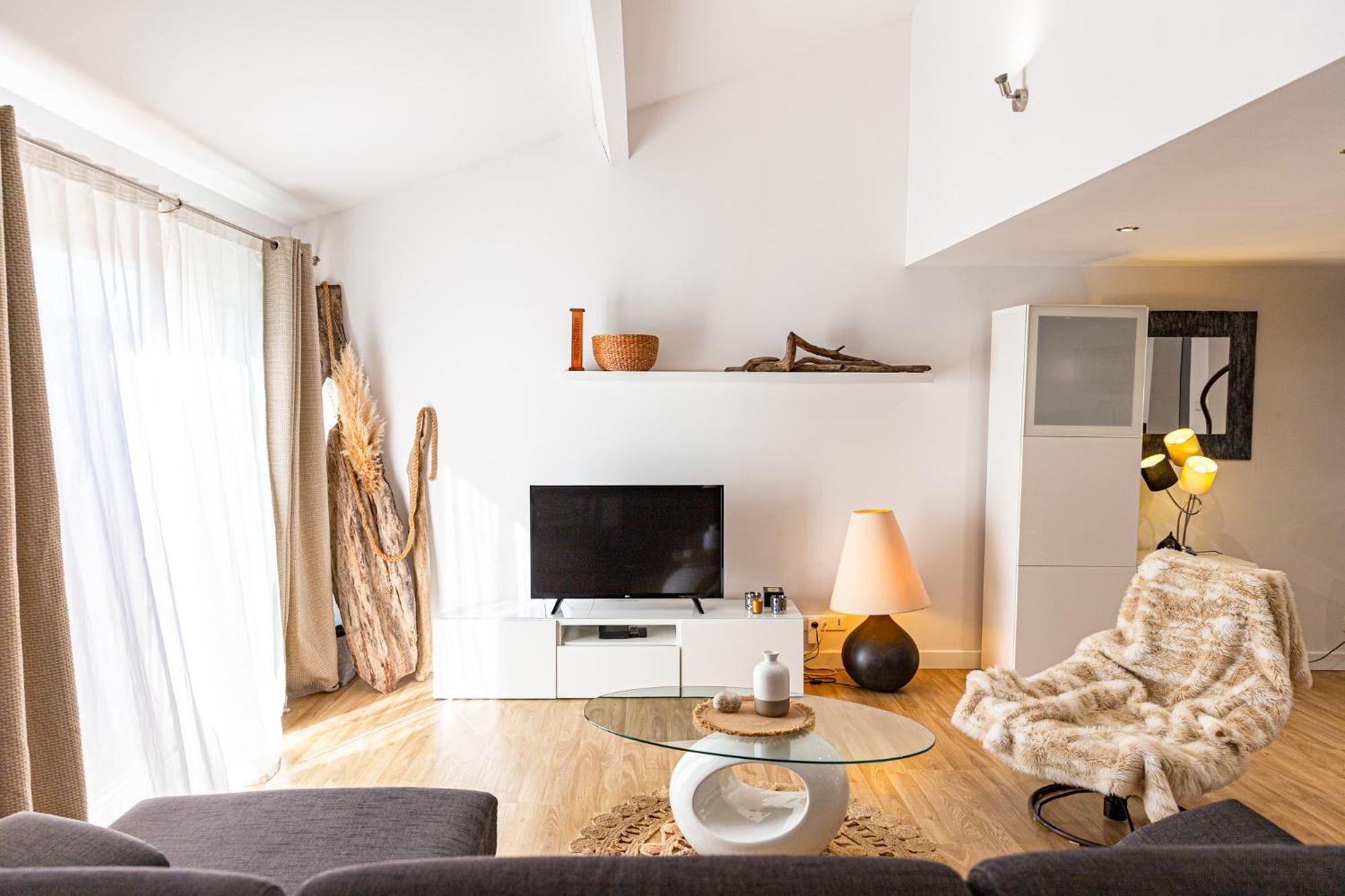 La Nuit Etoilee Aparthotel แซ็ง-มาร์ตอง-เดอ-ครูว์ ภายนอก รูปภาพ